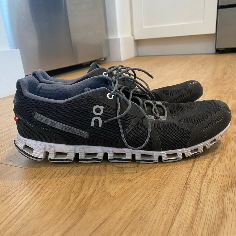 On Cloud sneakers mens size 13